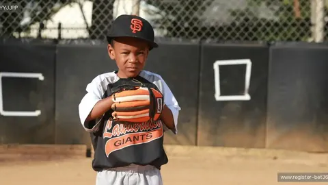 “曼城险胜布鲁日3-1晋级欧冠附加赛，科瓦西奇立功，格瓦乌龙助攻”